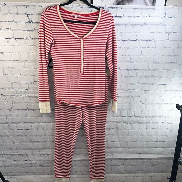 Victoria's Secret Other - 🎄 Victoria’s Secret Red and White Striped Christmas Pajamas - Sz Med